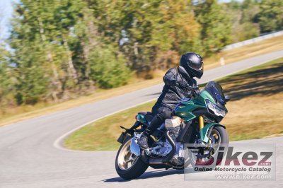 2022 Moto Guzzi V100 Mandello