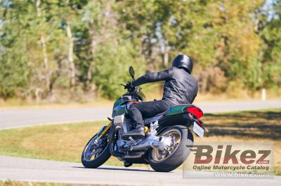 2022 Moto Guzzi V100 Mandello