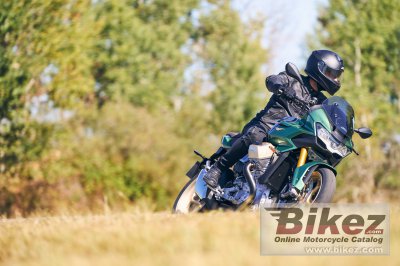 2022 Moto Guzzi V100 Mandello