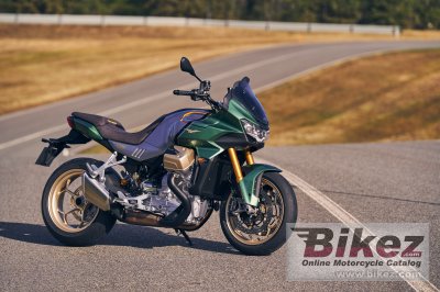 2022 Moto Guzzi V100 Mandello