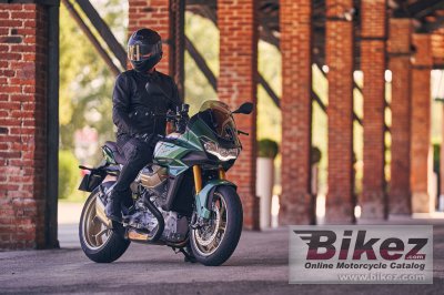 2022 Moto Guzzi V100 Mandello