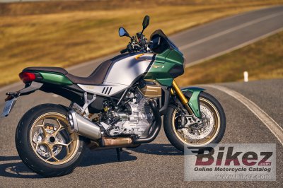 2022 Moto Guzzi V100 Mandello