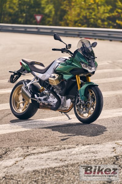 2022 Moto Guzzi V100 Mandello