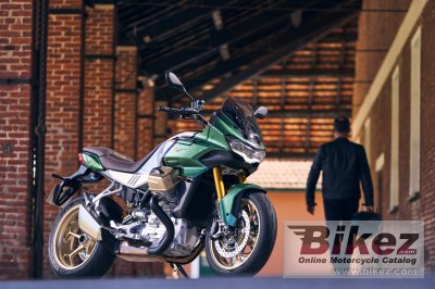2022 Moto Guzzi V100 Mandello
