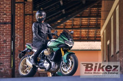 2022 Moto Guzzi V100 Mandello