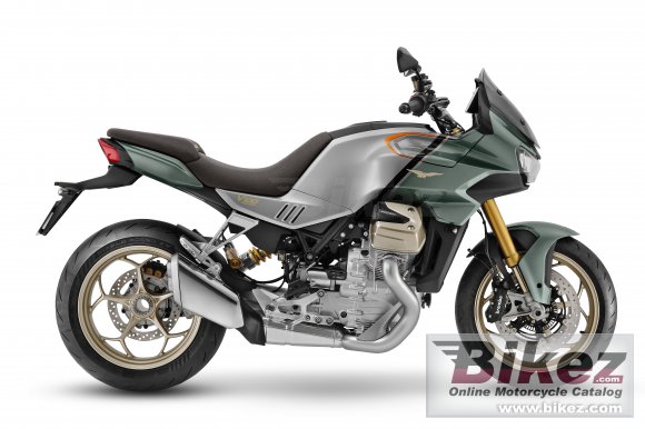 2022 Moto Guzzi V100 Mandello