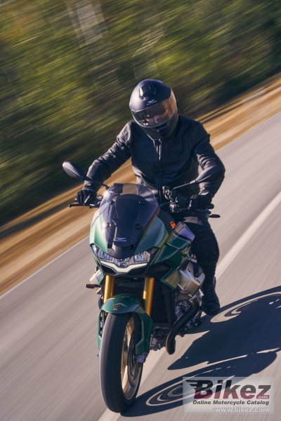 2022 Moto Guzzi V100 Mandello