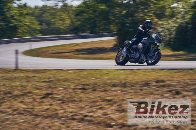 2022 Moto Guzzi V100 Mandello