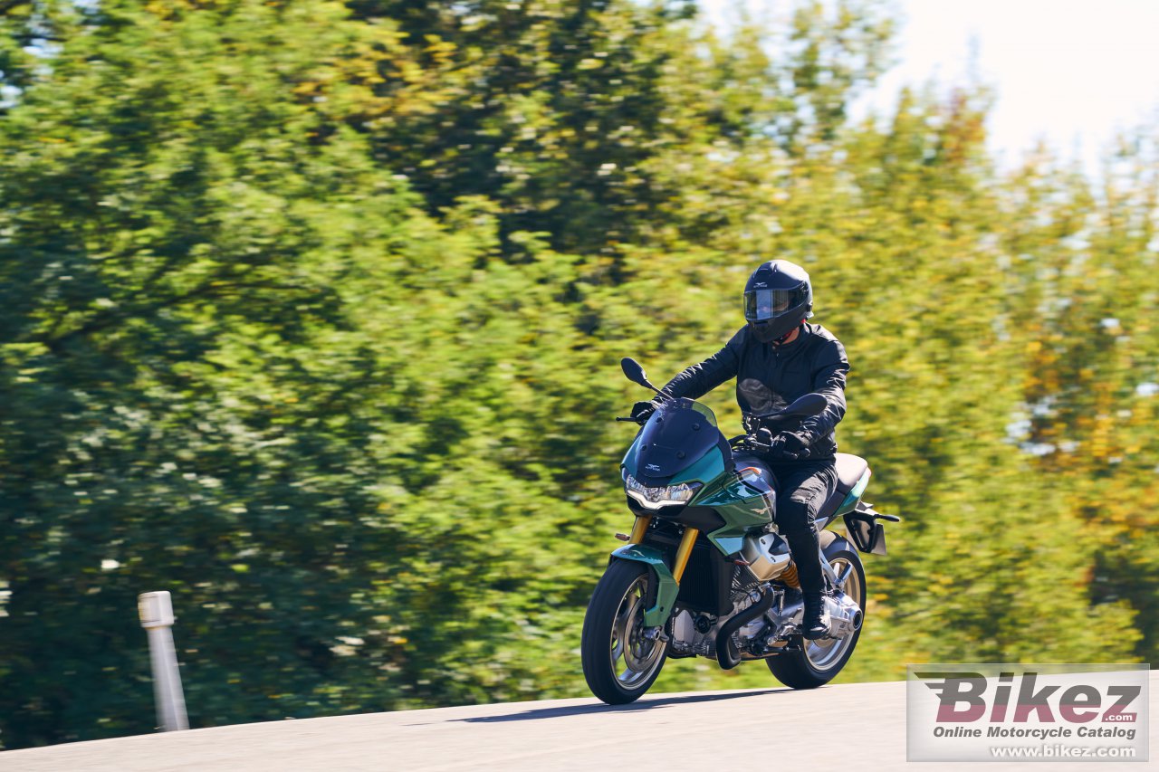 Moto Guzzi V100 Mandello
