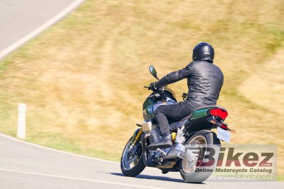 2022 Moto Guzzi V100 Mandello