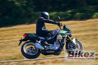 2022 Moto Guzzi V100 Mandello