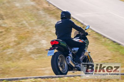 2022 Moto Guzzi V100 Mandello
