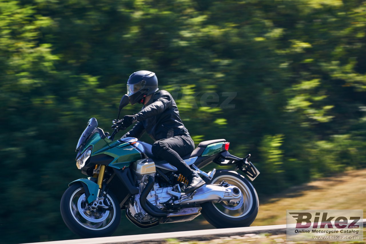 Moto Guzzi V100 Mandello