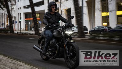 2022 Moto Guzzi V7 Stone