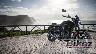 2022 Moto Guzzi V7 Stone