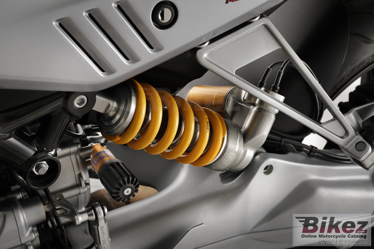 Moto Guzzi V100 Mandello S