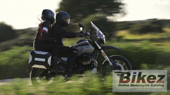 2023 Moto Guzzi V85 TT Travel