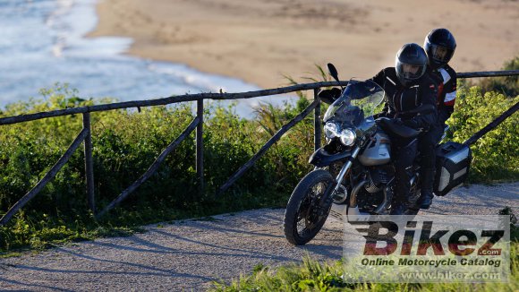 2023 Moto Guzzi V85 TT Travel