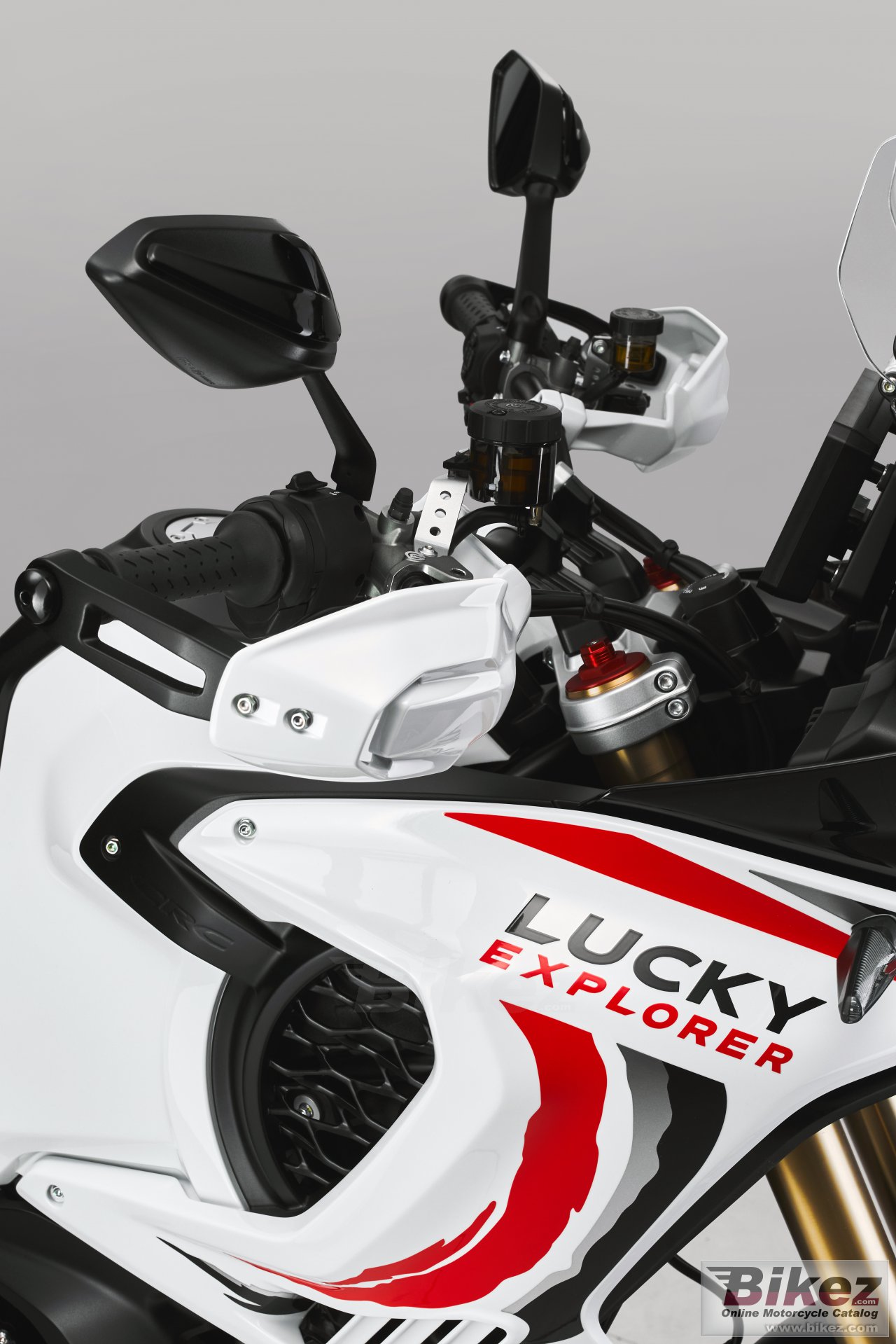 MV Agusta Lucky Explorer 9.5