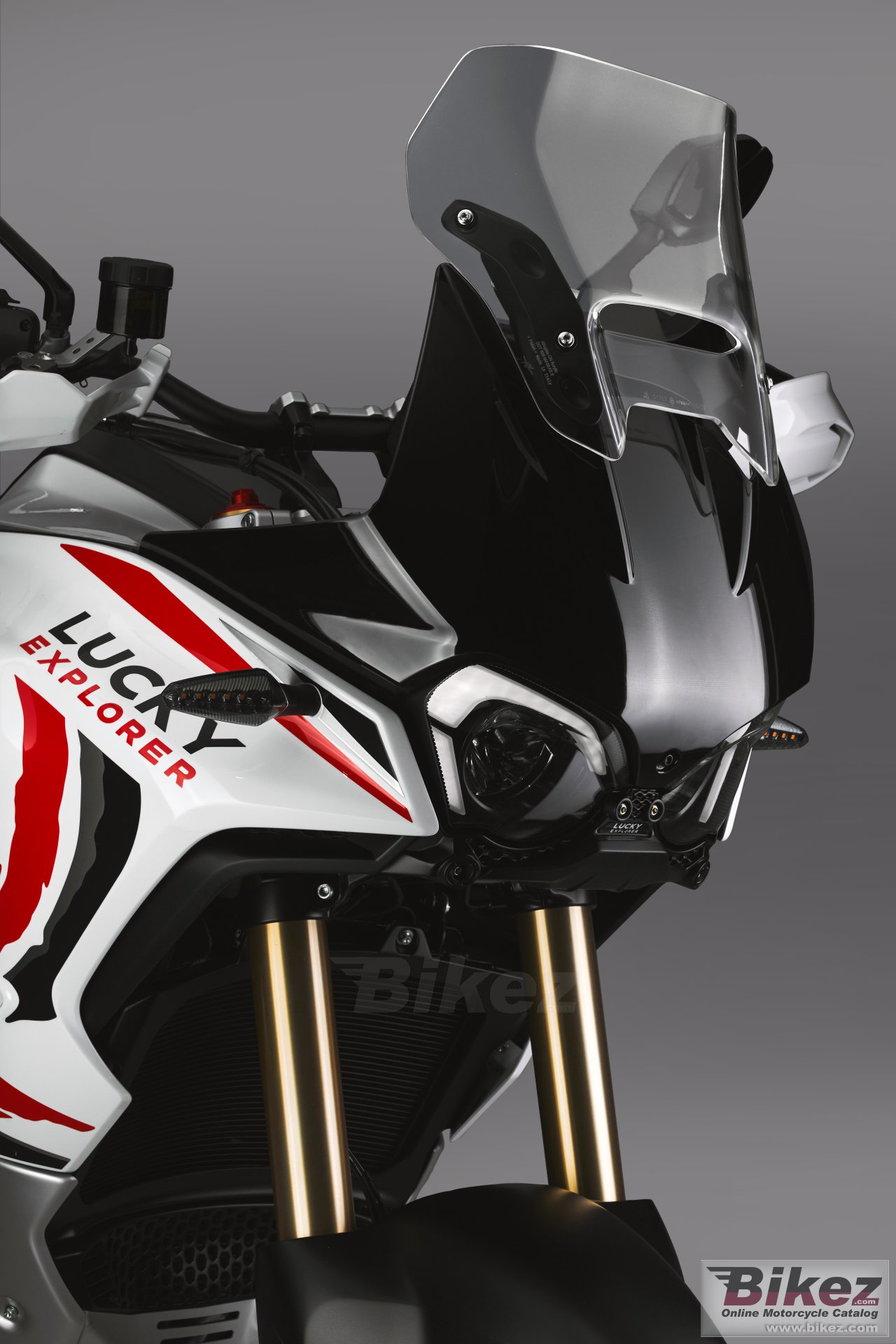 MV Agusta Lucky Explorer 9.5