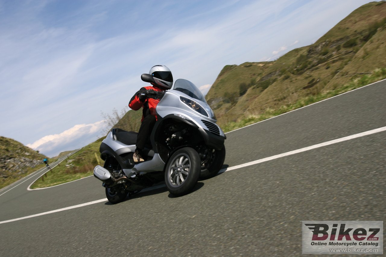 Piaggio MP3 250