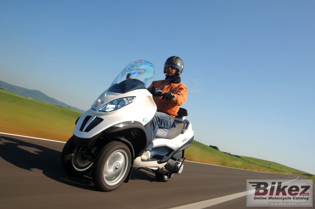 Piaggio Mp3 Hybrid 125