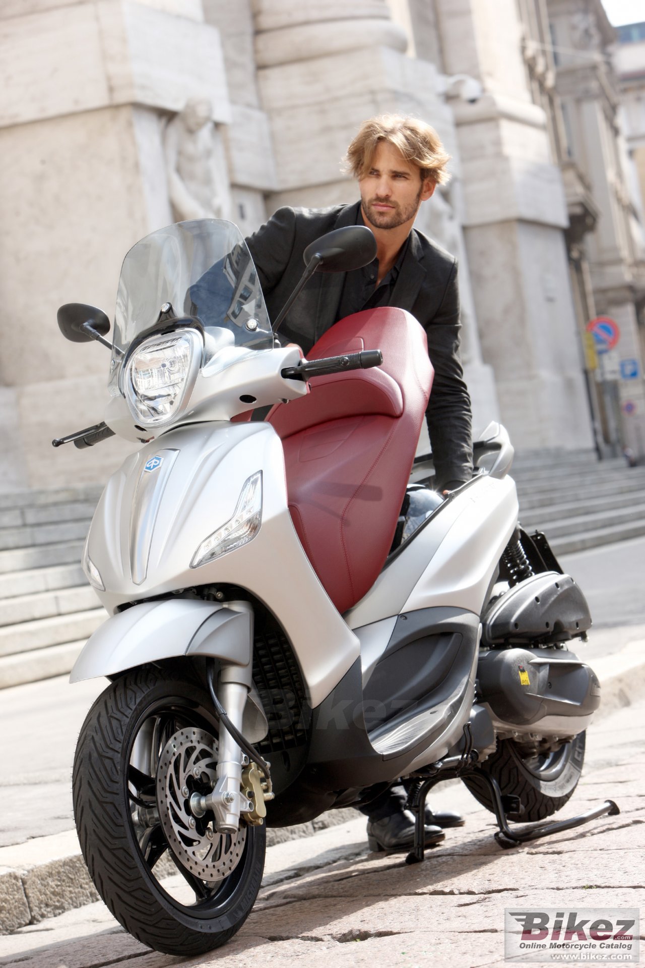 Piaggio BV Sport Touring 350ie