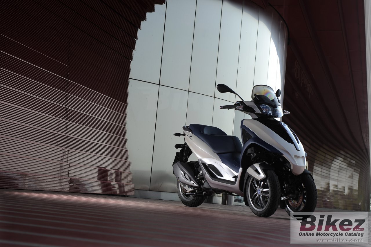 Piaggio MP3 Yourban 300 LT