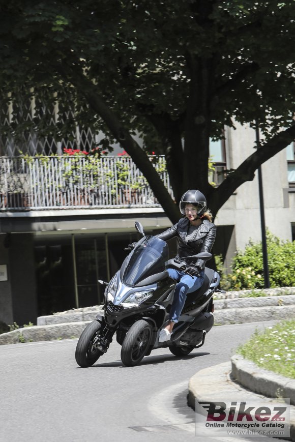 2020 Piaggio MP3 300 hpe