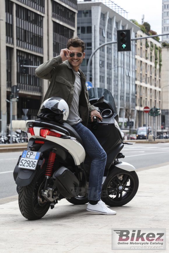 2020 Piaggio MP3 300 hpe Sport