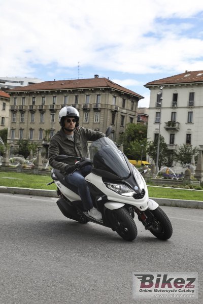 2020 Piaggio MP3 300 hpe Sport