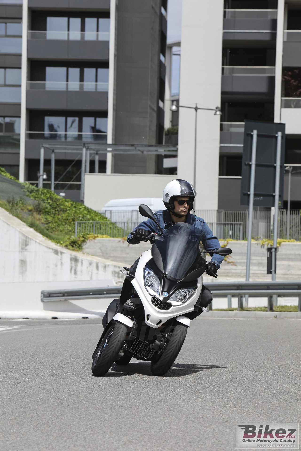 Piaggio MP3 300 hpe Sport