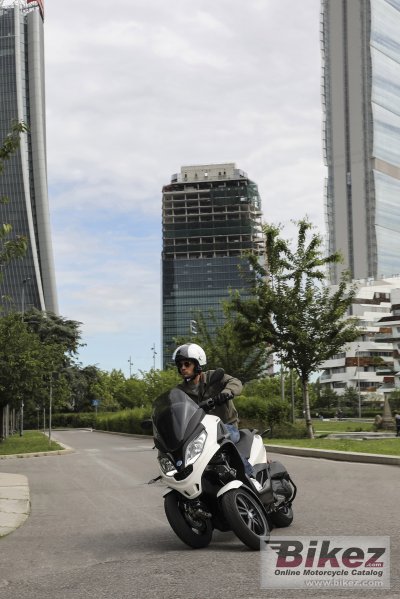 2020 Piaggio MP3 300 hpe Sport