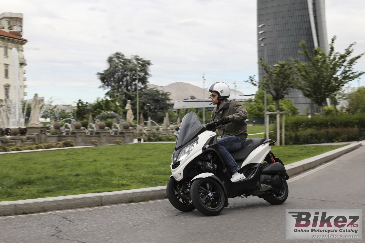 Piaggio MP3 300 hpe Sport