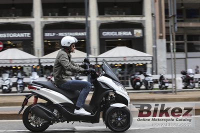 2020 Piaggio MP3 300 hpe Sport