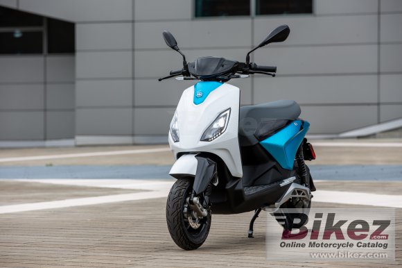 2022 Piaggio 1 