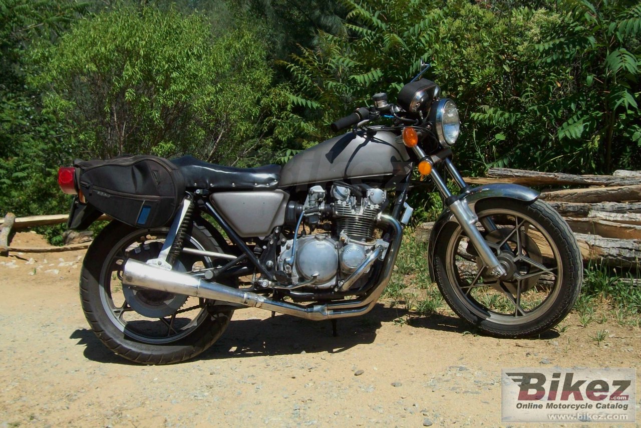 Suzuki GS 550 E