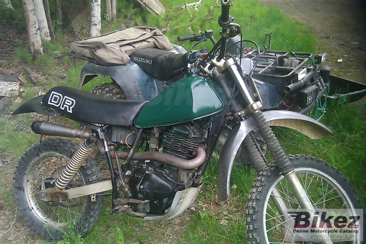 Suzuki DR 400 S