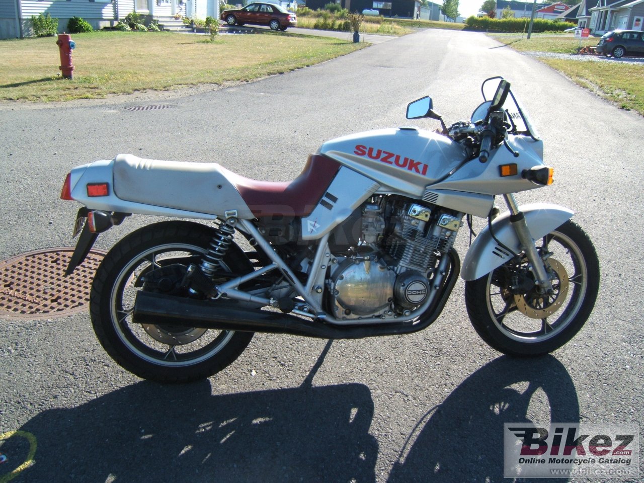 Suzuki GSX 750 S Katana