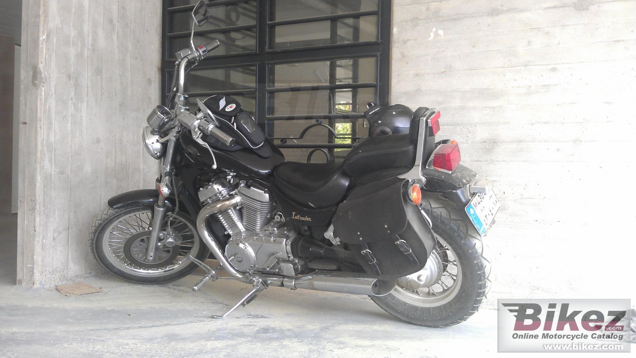 Suzuki VS 750 Intruder