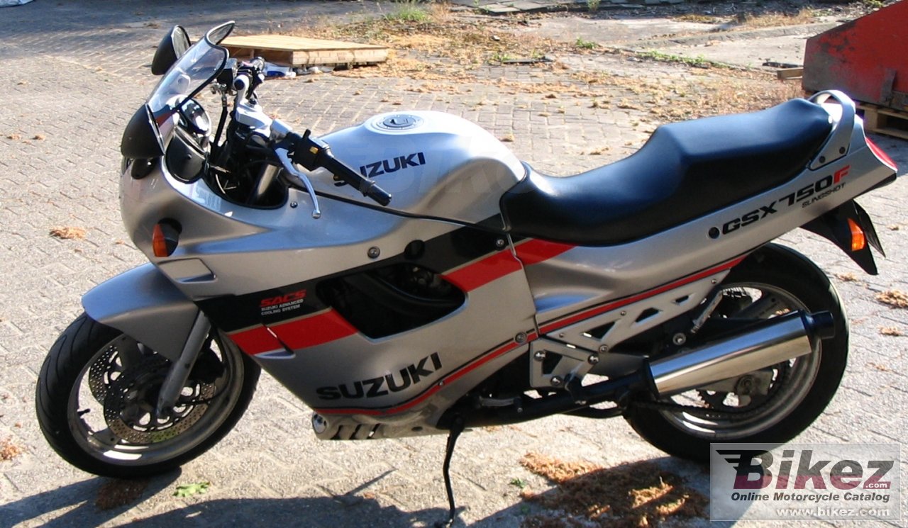 Suzuki GSX 750 F