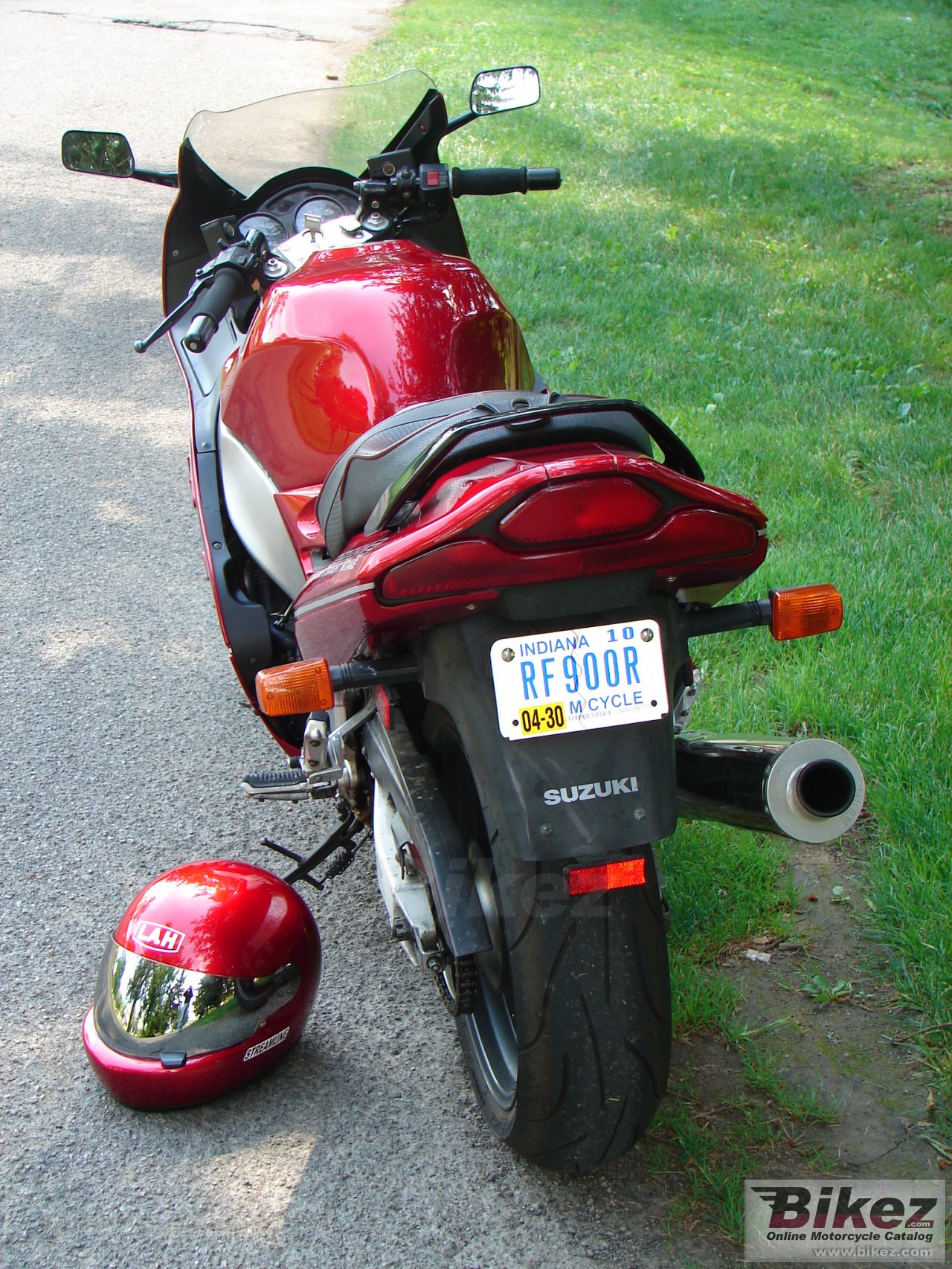 Suzuki RF 900 R