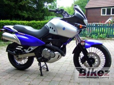 Suzuki XF 650 Freewind