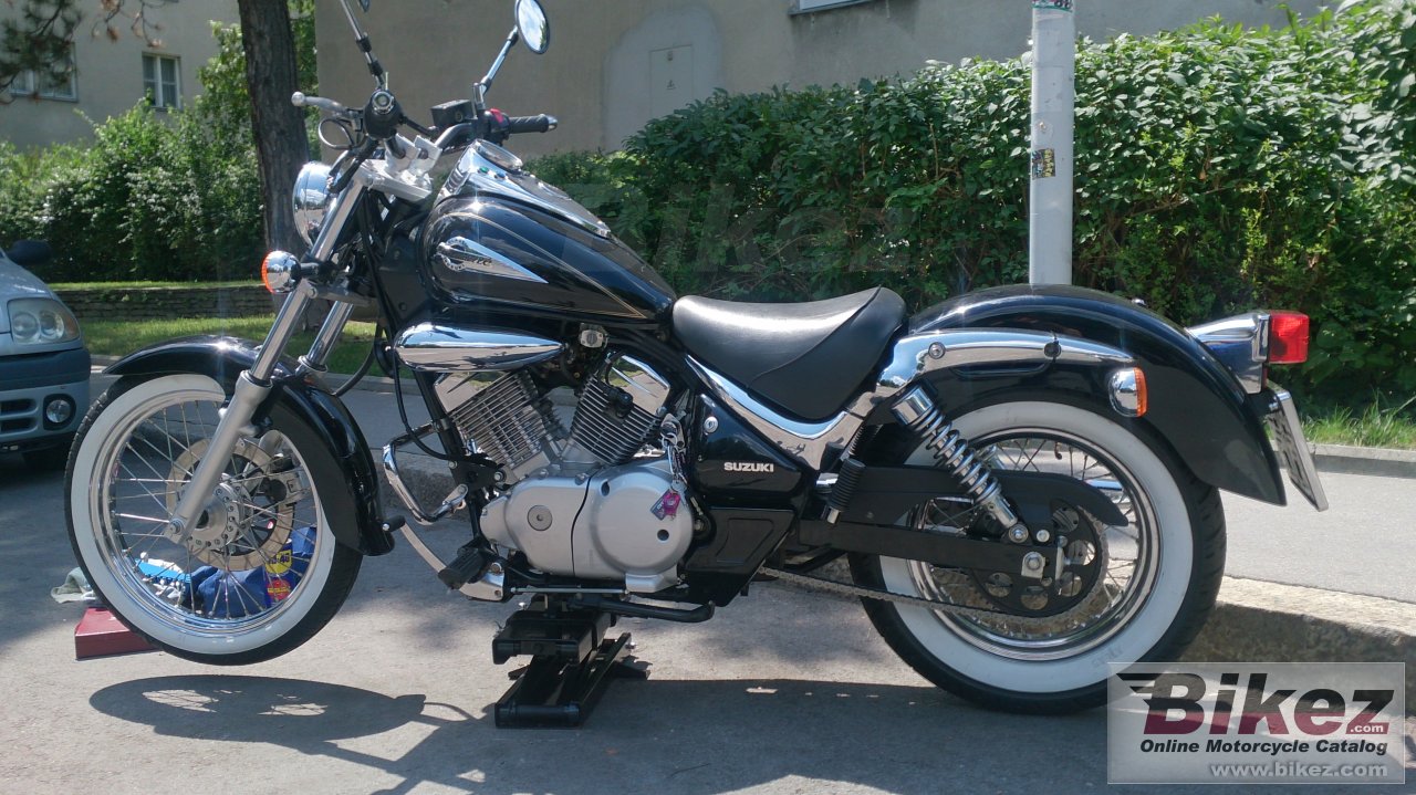 Suzuki Intruder 125