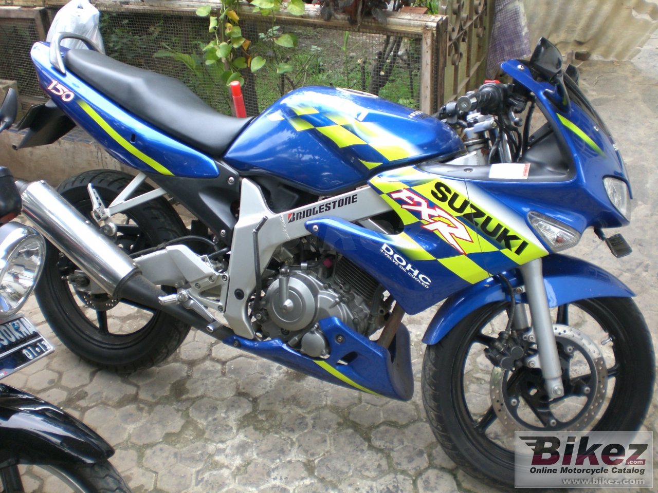 Suzuki FXR 150