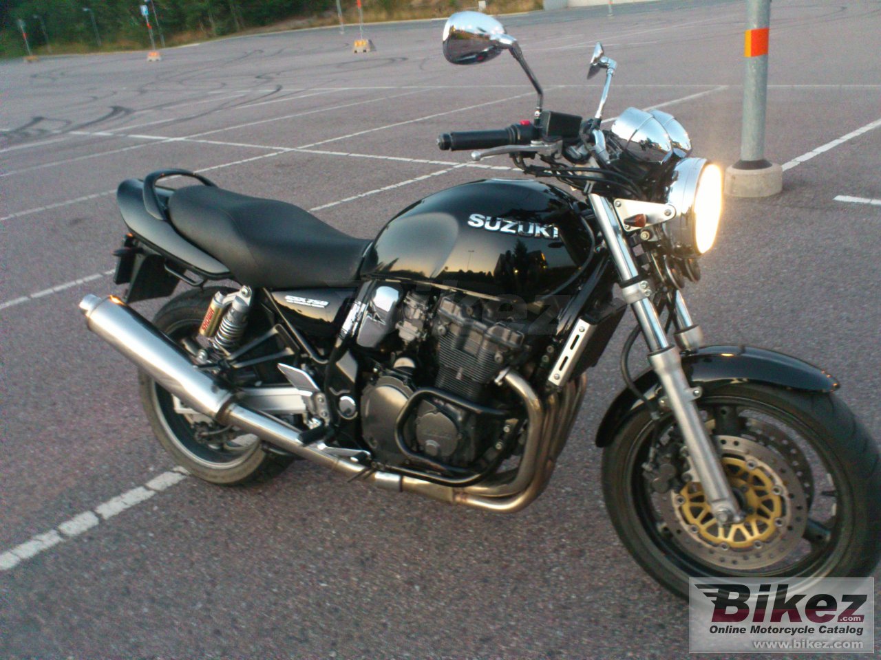 Suzuki GSX 750