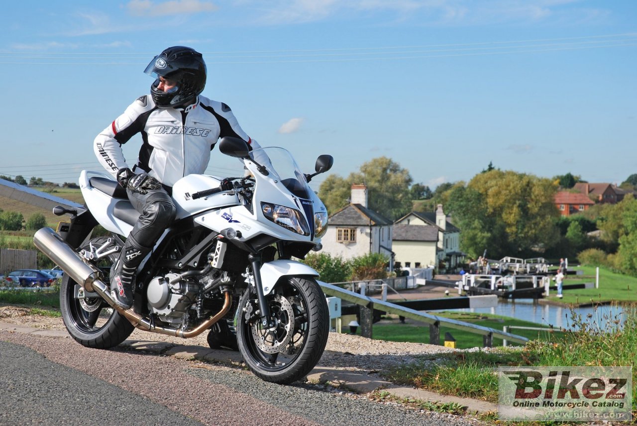 Suzuki SV650S