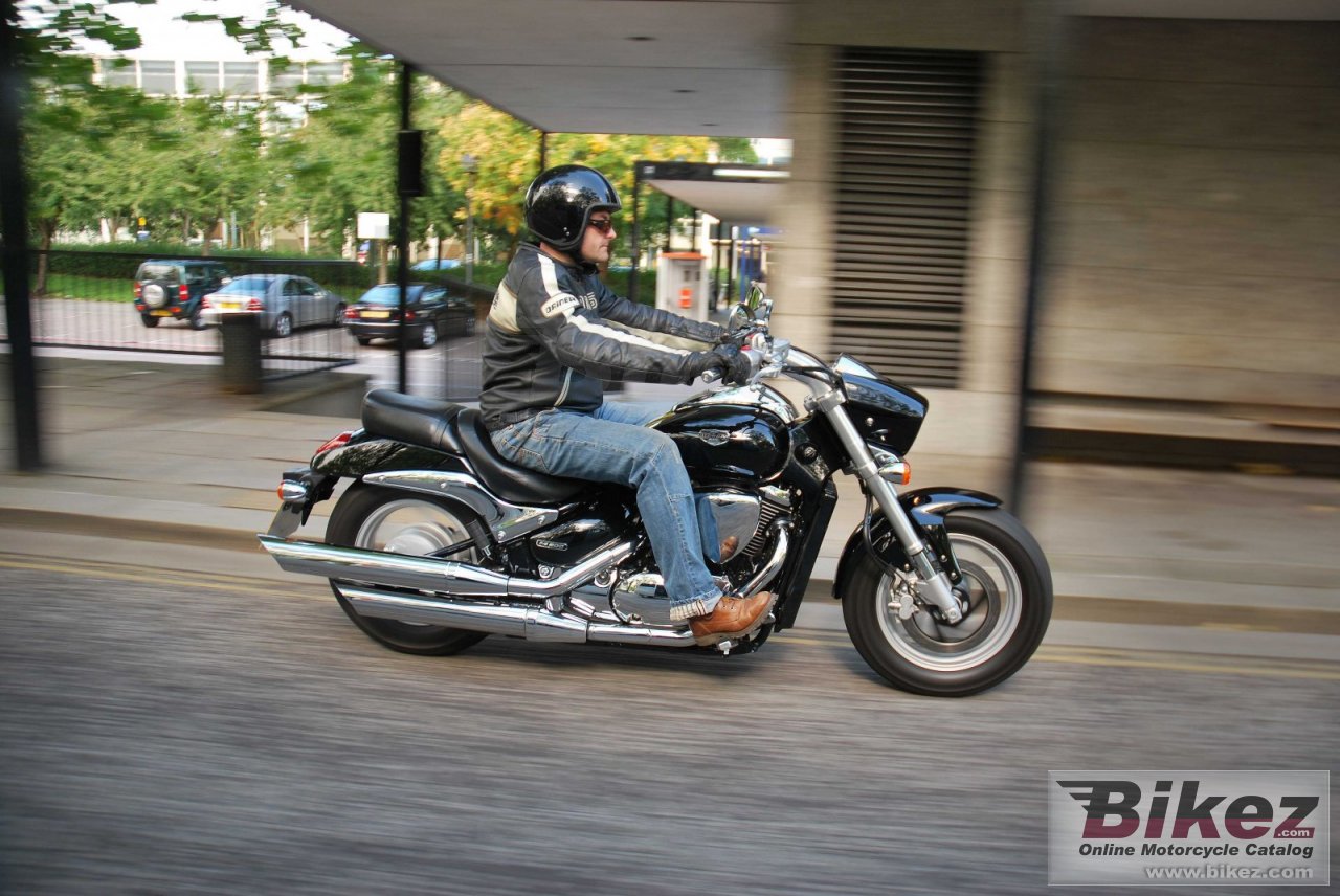 Suzuki Intruder M800