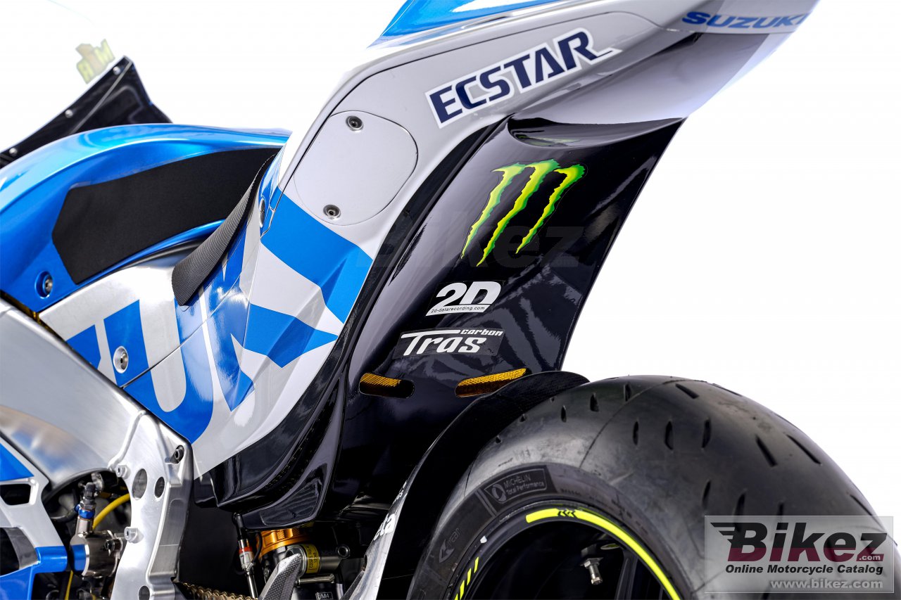 thumbnail image 2 of Suzuki Ecstar Superbikes MotoGP Metal Keyring – Official Product, Brand New In Box 2 of 4