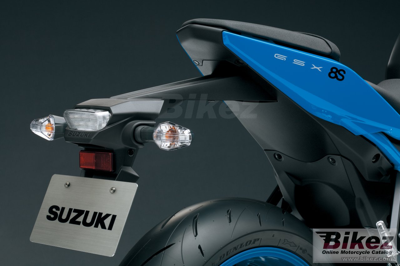 Suzuki GSX-8S